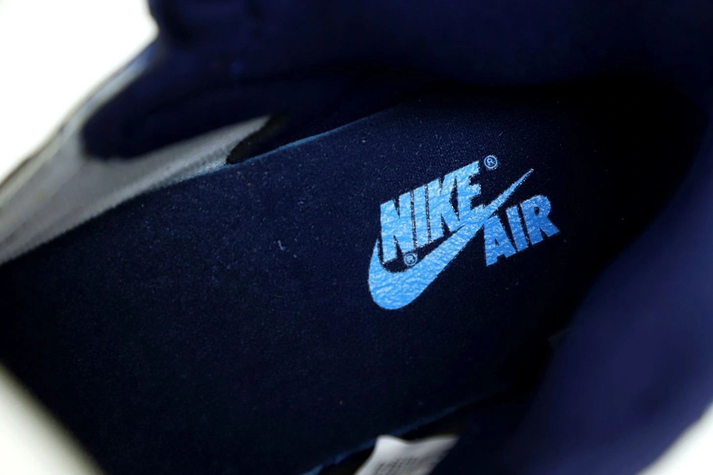 RETRO OG 'OBSIDIAN' AIR 1 HIGH JORDAN 1227